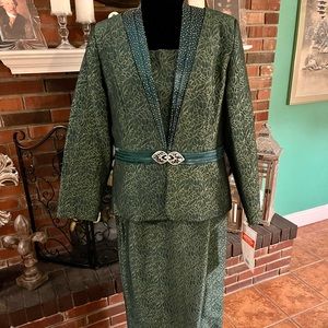 NWT ladies dress suit.